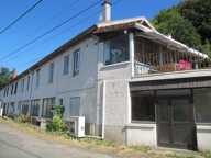 Une affaire à ne pas manquer : deux grands batiments de stockage, deux appartements plus un troisième en cours de finition sur un terrain de 7800 m², accès facile, site sécurisé. — photo 2