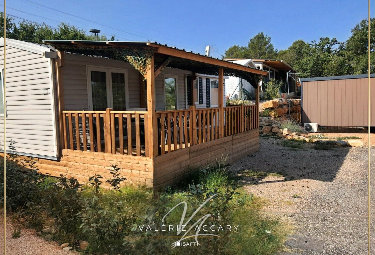 Rocbaron: Terrain de 143 m² avec mobil-home de 35 m², 2 chambres, terrasse...dans une résidence sécurisée avec piscine. — photo 1