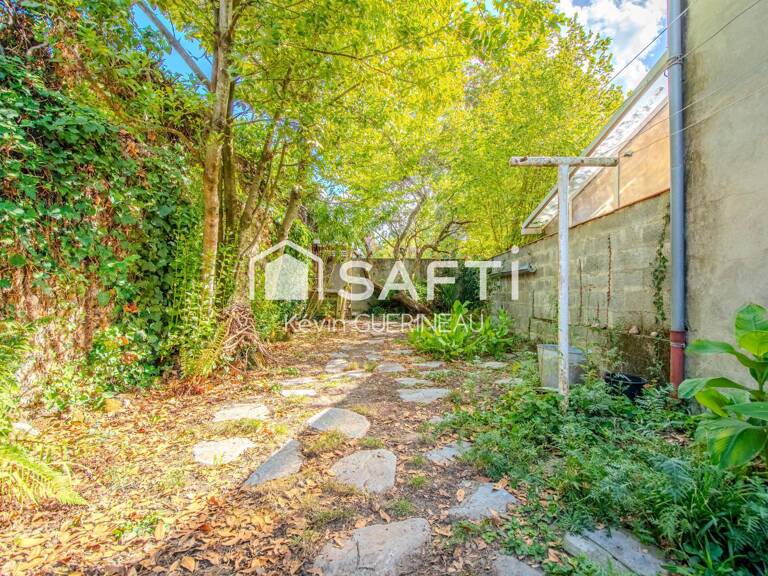 Maison de caractère  Vieux Lormont  150 m²  4 chambres  Jardin — photo 1