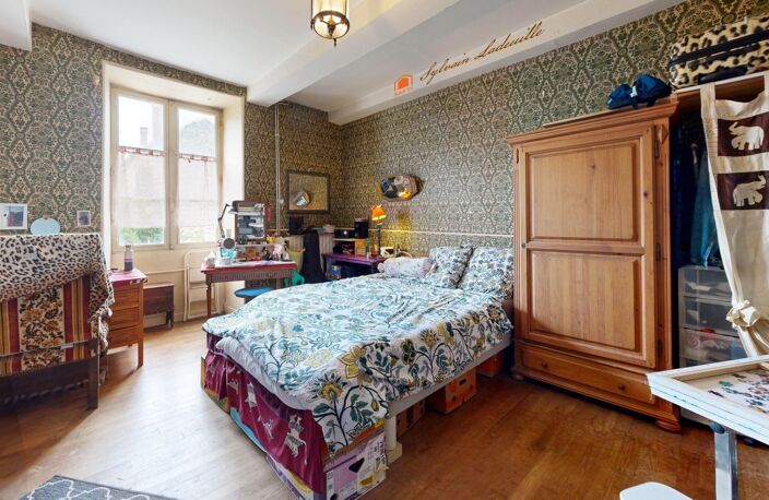 Coup de cœur au Bugue : bâtisse de 330 m² avec jardin ! — photo 5