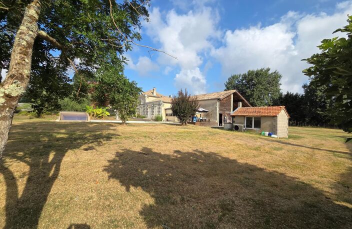 Maison atypique, secteur calme, piscine — photo 2