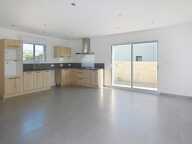 villa plain pied RT2012 de 83m² avec 3 chambres sur un terrain de 326m² avec garage — photo 4