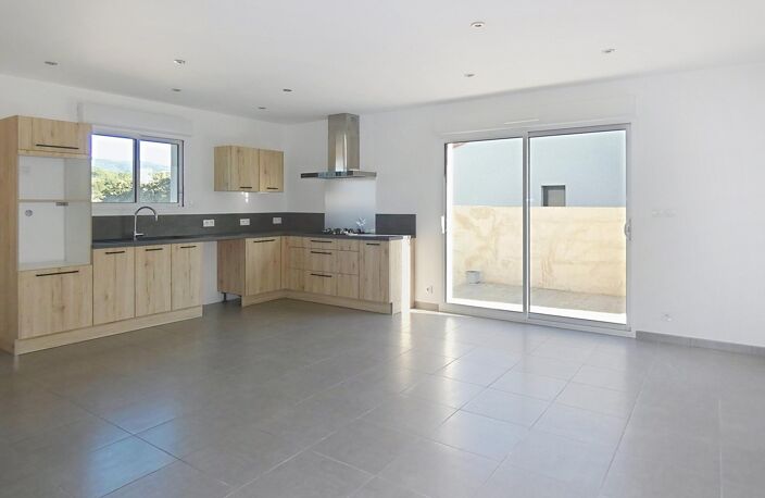 villa plain pied RT2012 de 83m² avec 3 chambres sur un terrain de 326m² avec garage — photo 4