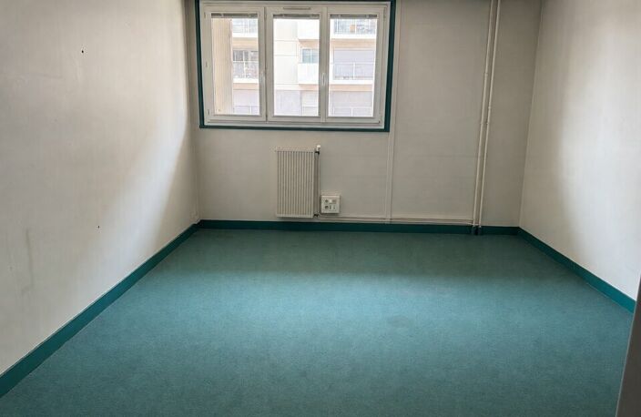 à VENDRE — photo 2