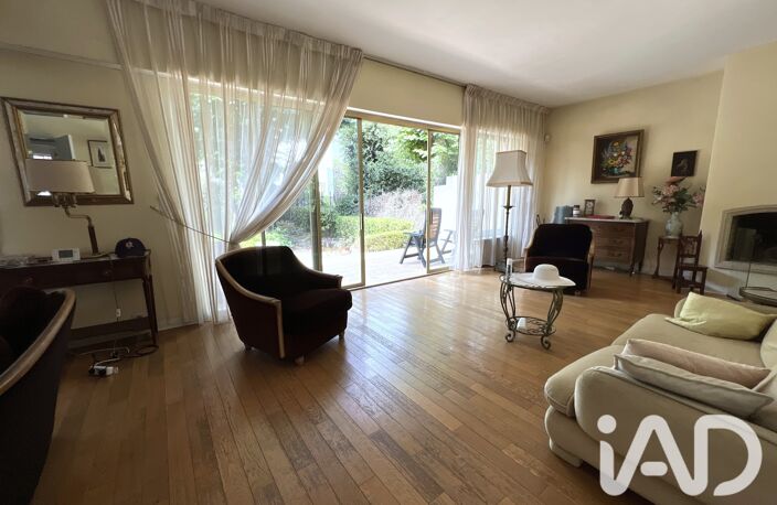 Vente Maison/villa 8 pièces — photo 2