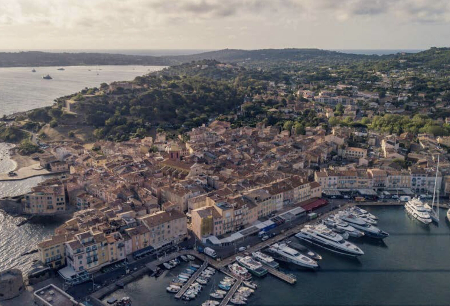 CONFIDENTIEL APPARTEMENT D’EXCEPTION SAINT TROPEZ — photo 1
