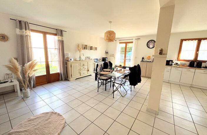 SAINT-MARCELLIN-EN-FOREZ VILLA 4 CHAMBRES, GARAGE ET TERRAIN — photo 3