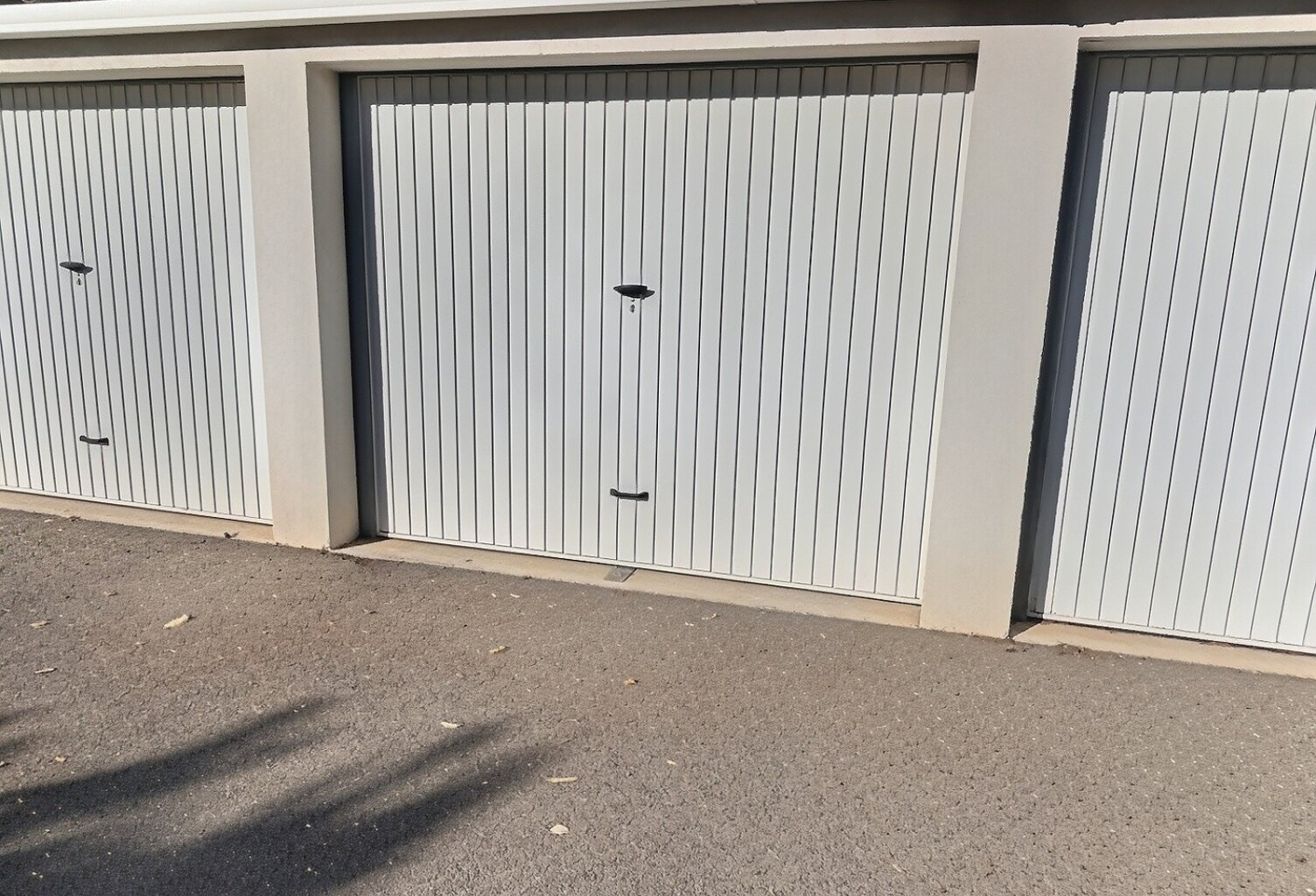 Vente Garage 15 m&sup2; — photo 1