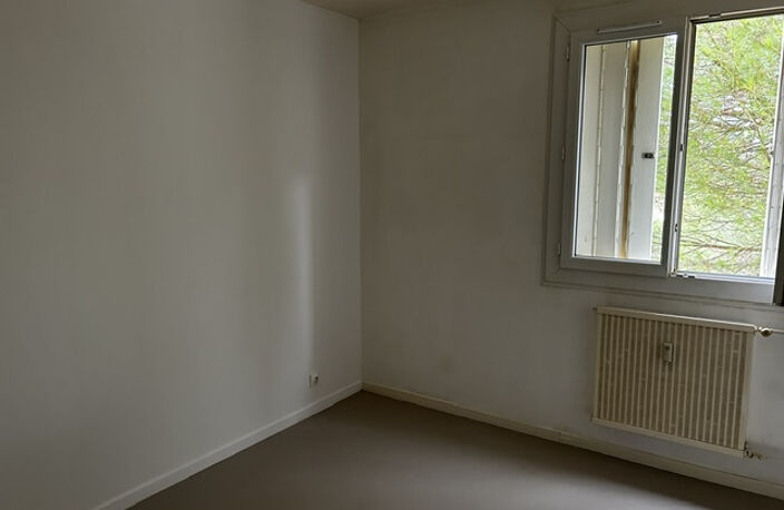 T2 L'Espasol 42 m2 Rue du Docteur Jeune Montélimar — photo 3