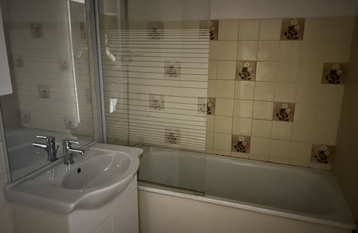 T2 L'Espasol 42 m2 Rue du Docteur Jeune Montélimar — photo 4