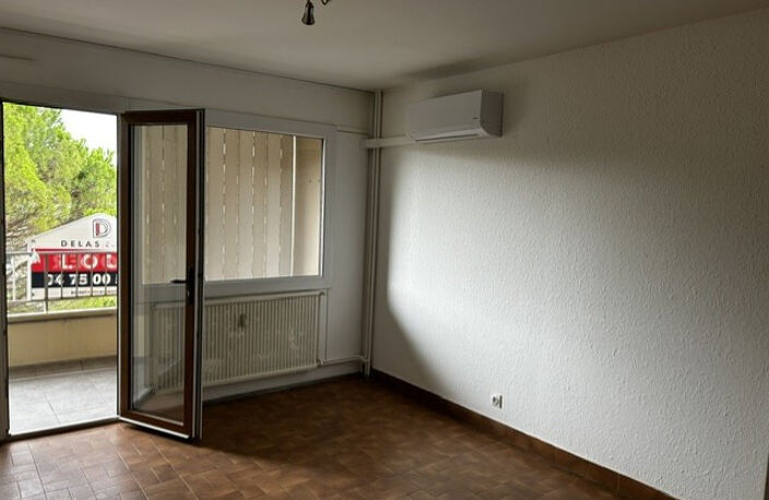 T2 L'Espasol 42 m2 Rue du Docteur Jeune Montélimar — photo 5