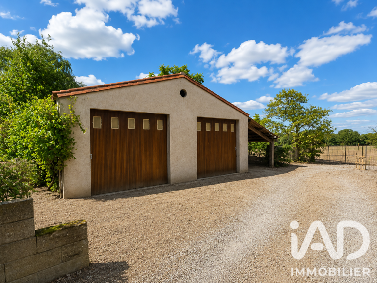 Vente Garage 73 m&sup2; — photo 1