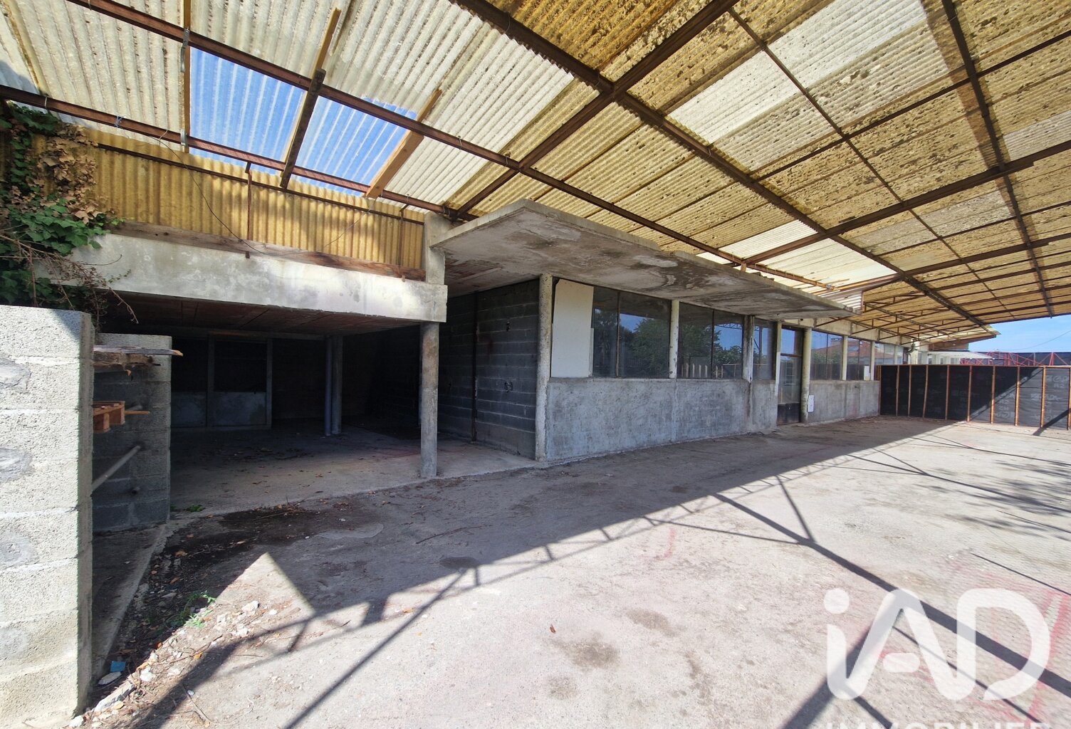 Vente Boutique/Local commercial 655 m&sup2; — photo 1