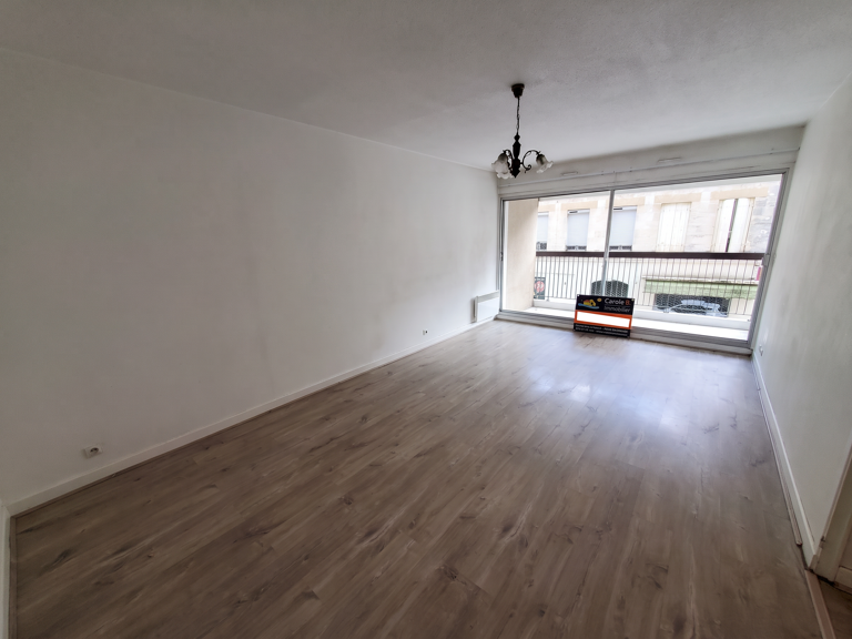 A louer : Appartement 3 pièces avec balcon et parking au centre de MARMANDE — photo 1