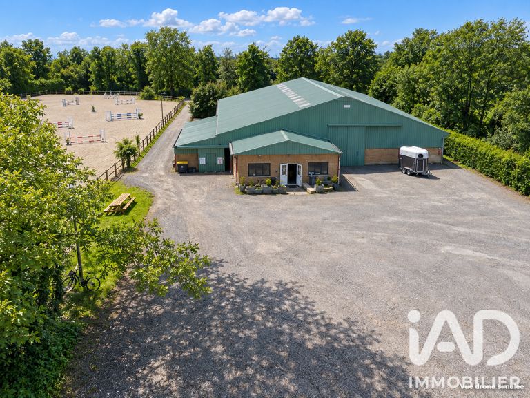 Vente Boutique/Local commercial 1 600 m&sup2; — photo 1