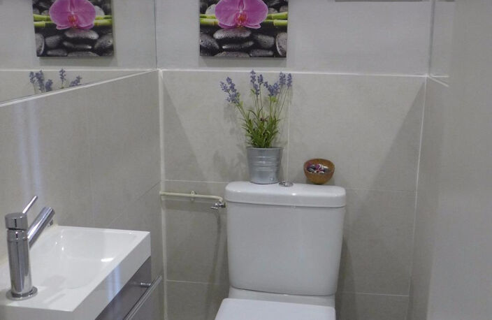 HYERES CENTRE - T3 MEUBLE de 74.04 m2 — photo 5