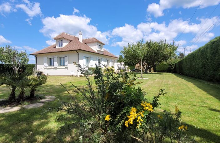 Vente Demeure 7 pièces — photo 2