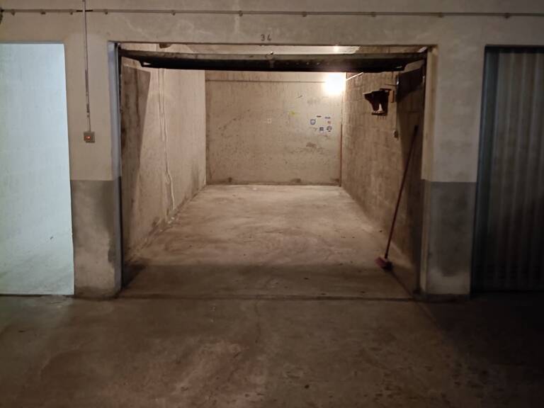 Vente Garage 20 m&sup2; — photo 1
