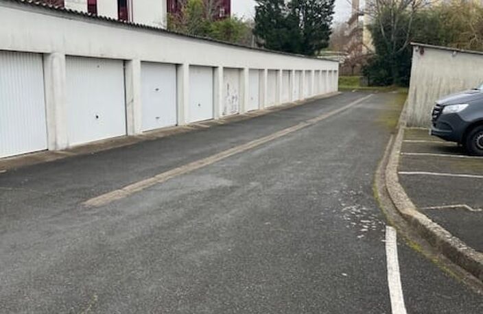 Vente Garage 18 m&sup2; — photo 2