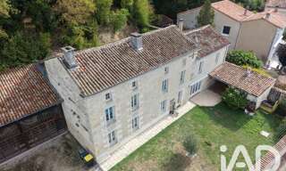 Maison 8 Pièces 207 m² à vendre à Vouharte (16330)