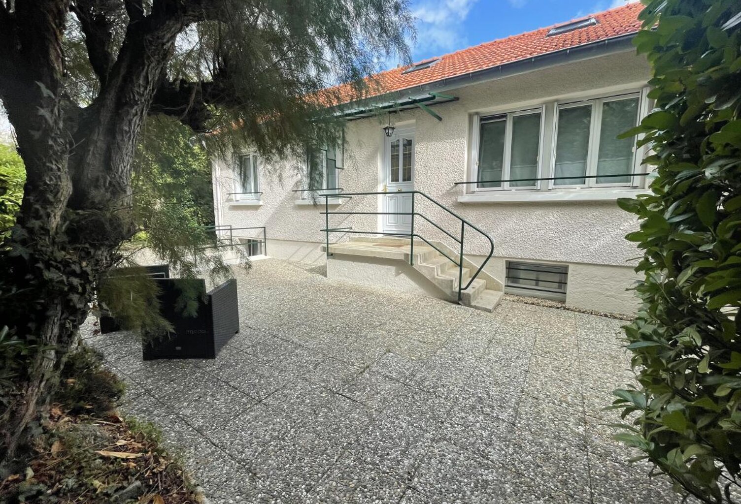 Maison 5 pièces individuelle avec jardin. — photo 1