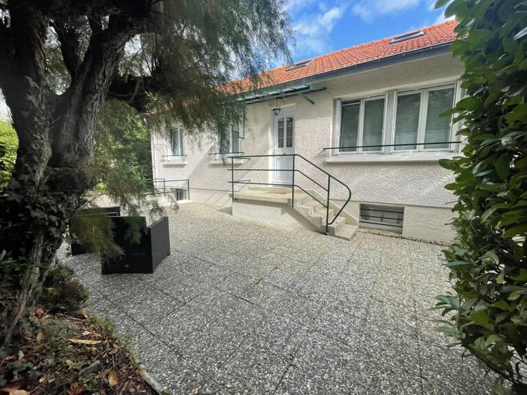 Maison 5 pièces individuelle avec jardin. — photo 1