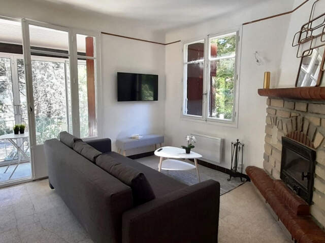 Appartement meublé dans une villa au calme avec balcon — photo du bien
