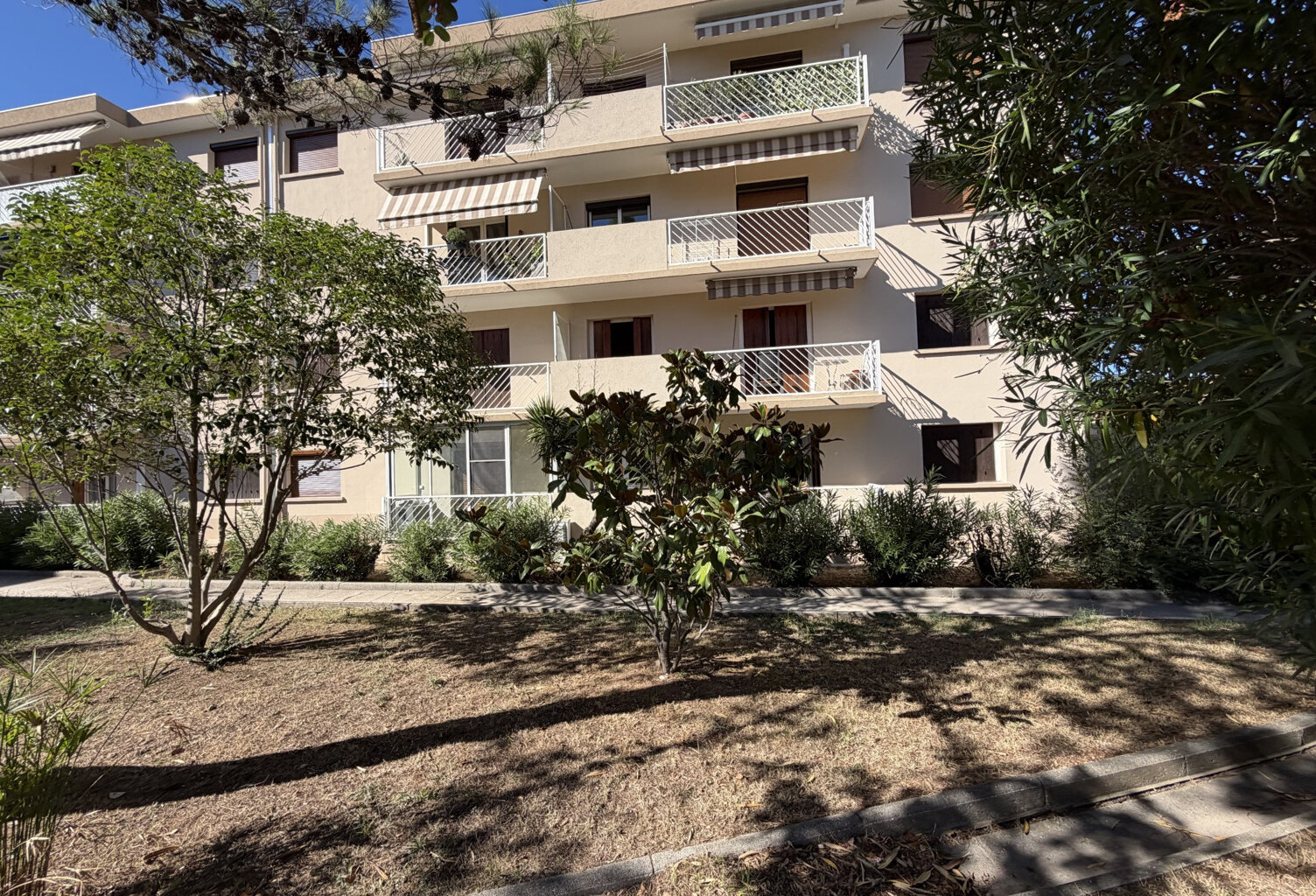 LE PRADET CENTRE VILLE T4 + BALCON — photo 1