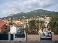 TOULON EST T4 TRAVERSANT + Balcons + Parking — photo 3
