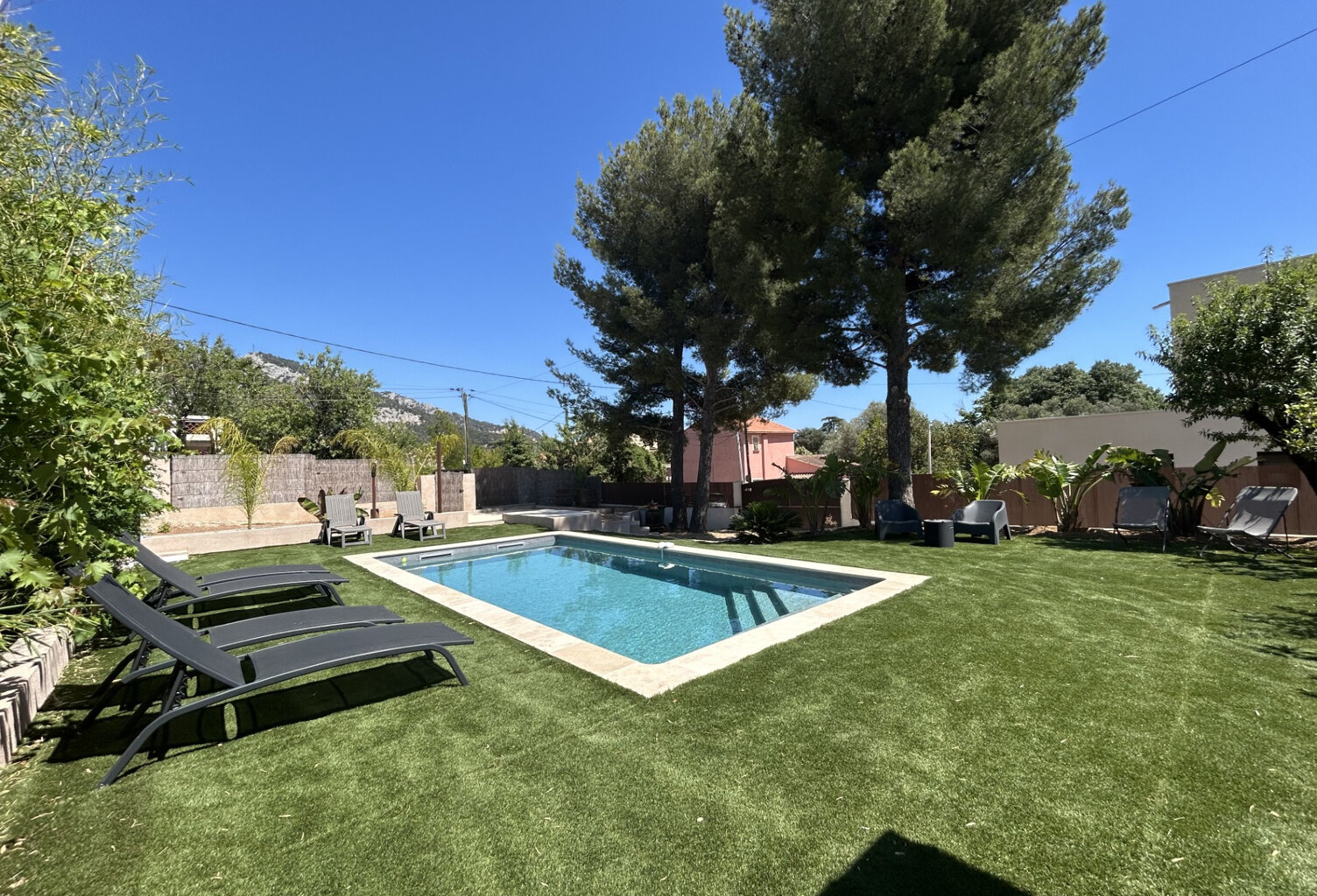 TOULON- LES 4 CHEMINS MAISON INDIVIDUELLE RENOVEE + PISCINE — photo 1