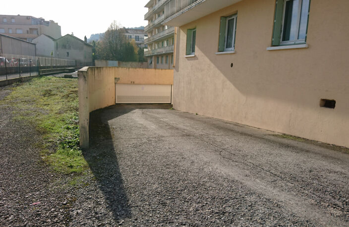 Parking dans résidence sécurisée - quartier proche Hôpital — photo 2