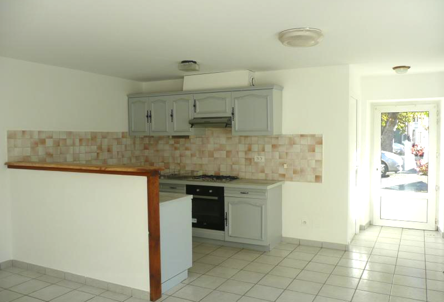 T4 - BOURG DE SAUZET — photo 1