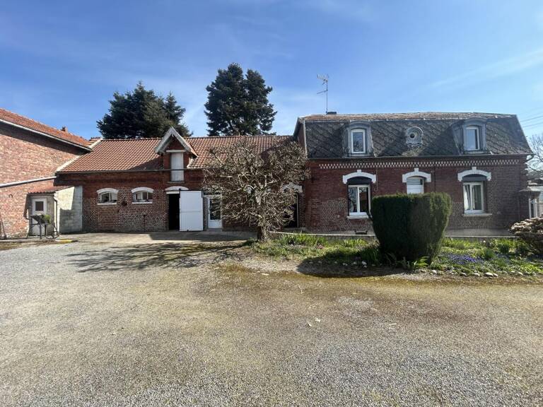 Corps de ferme à vendre à VILLERS-GUISLAIN — photo 1