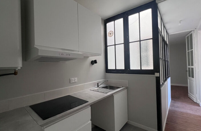 T2 BIS MEUBLE BORDEAUX ST MICHEL — photo 5