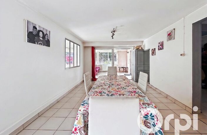 Chantonnay : maison 4 chambres sur un terrain de 2 810 m² — photo 5