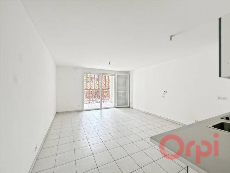 Beau T2 de 47 m² avec Garage fermé en sus à 15000€ — photo 1