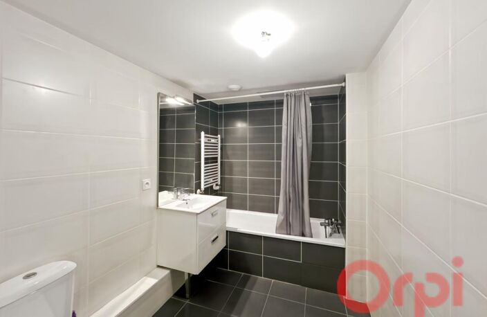 Beau T2 de 47 m² avec Garage fermé en sus à 15000€ — photo 5