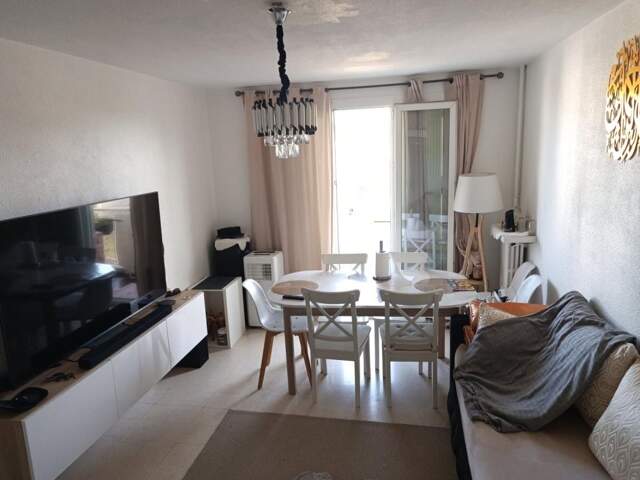 Appartement À Vendre — photo du bien