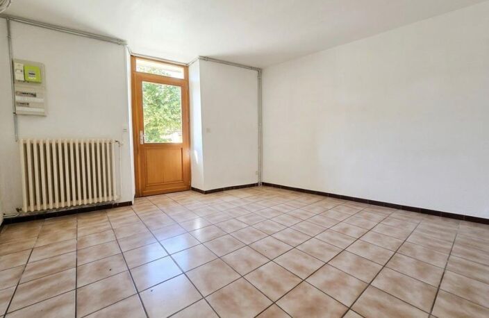SPÉCIAL INVESTISSEUR – DEUX LOGEMENTS + TERRAINS – 145 m² – LES ÉCHELLES — photo 4