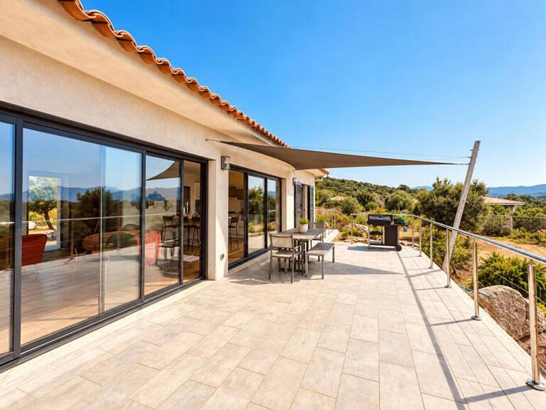 FIGARI , VILLA CONTEMPORAINE AVEC POTENTIEL INDÉPENDANT — photo 1
