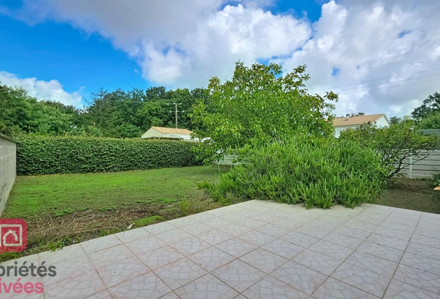 Maison familiale 115 m² avec piscine chauffée ? 3 chambres ? Double garage 100 m² ? Au calme — photo 1