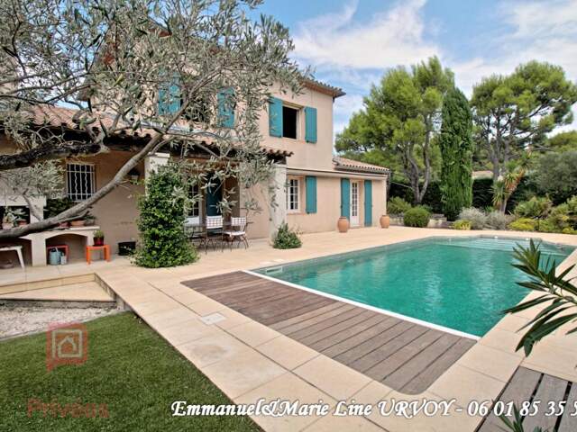 A VENDRE - Barbentane. Quartier résidentiel, maison 3 chambres, garage, piscine — photo du bien