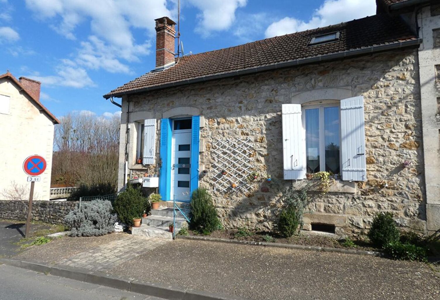 Maison Hautefort 6 pièce(s) 76 m2 — photo 1