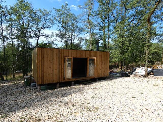 Maison bois 25 m2 / terrain boisé 2185m² — photo du bien