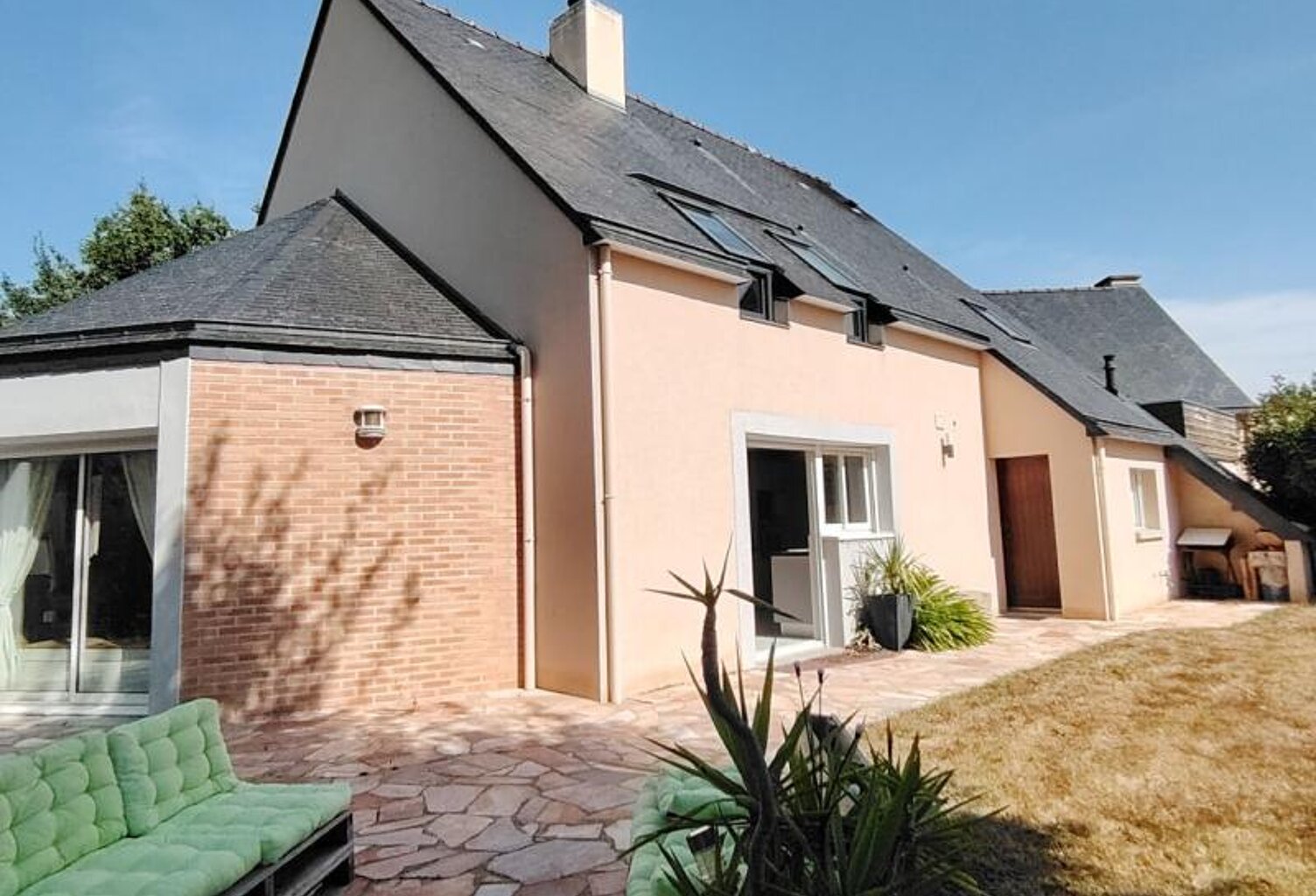 Maison Le Rheu 8 pièce(s) 150 m2 — photo 1