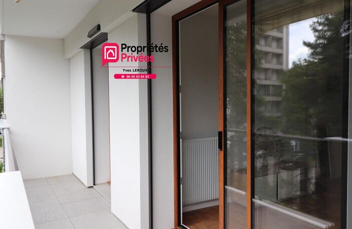 Appartement Type 3 , 72m²  carrez, traversant avec Balcon sud/Est — photo 2