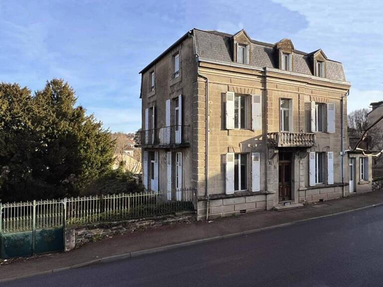 Maison Saint Yrieix La Perche 240 m2 — photo 1