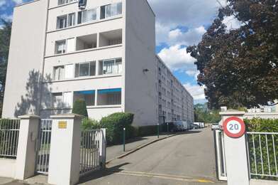 Appartement 4 pièces 215000 €
