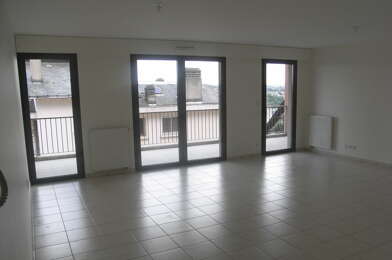 Appartement 4 pièces 890 €