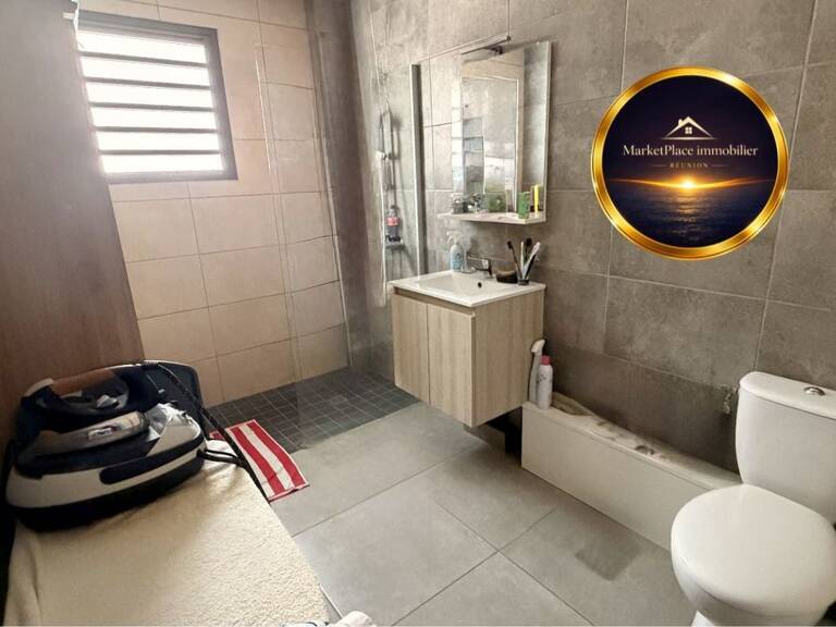 Appartement T2 À 50m du lagon à Étang-Salé — photo 1